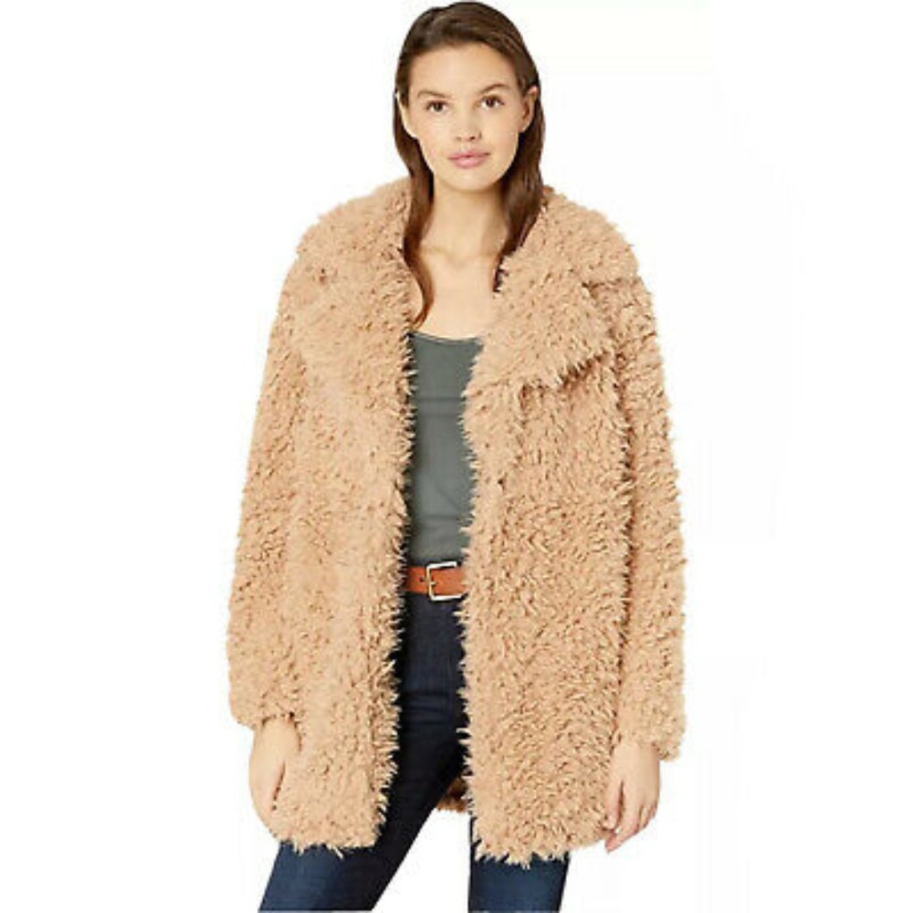 Romeo & Juliet Couture TAN TEDDY COAT Sm, Like new